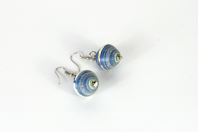 Magazine Medium Bead Earrings Magazine Medium Bead Earrings