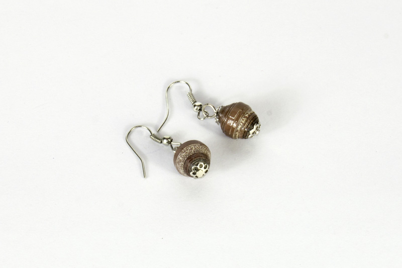 Magazine Small Bead Necklace - short Magazine Small Bead Necklace - short