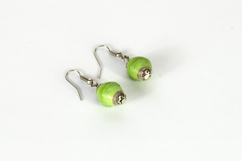 Magazine Small Bead Necklace - short Magazine Small Bead Necklace - short